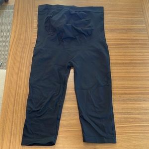 Blanqi Maternity Cropped Leggings